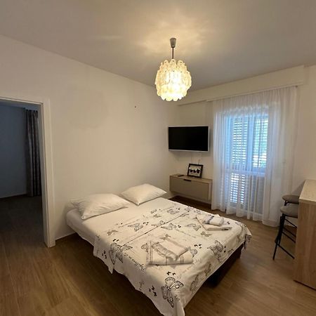Apartmani Svemir 德拉格 外观 照片
