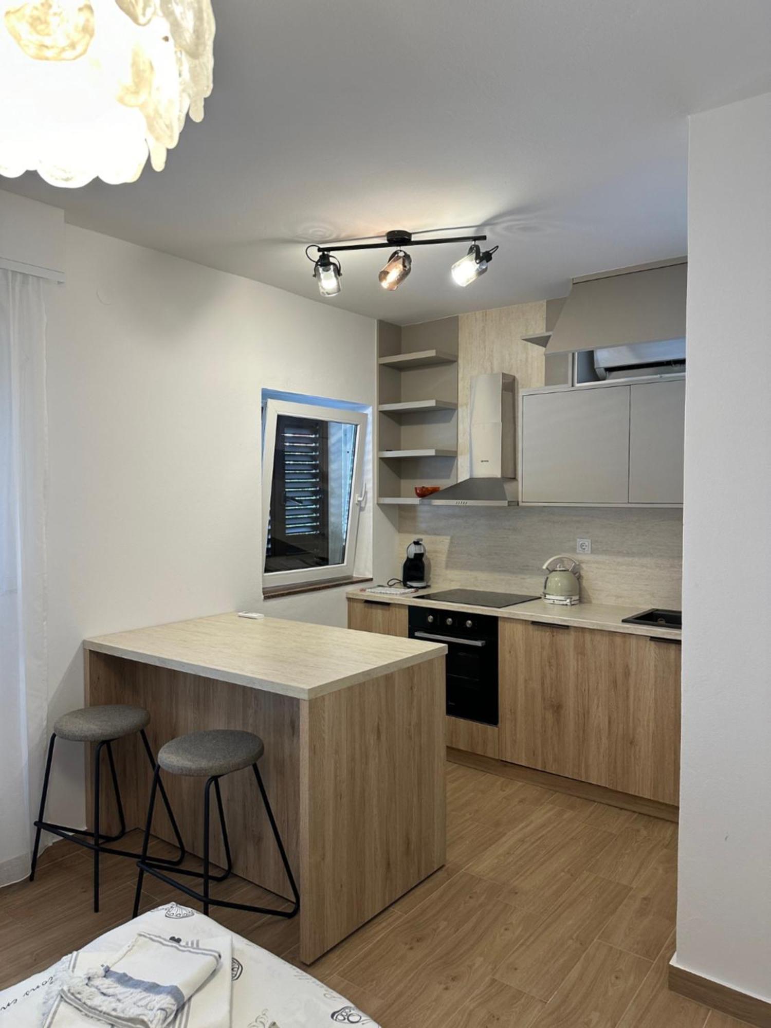 Apartmani Svemir 德拉格 外观 照片