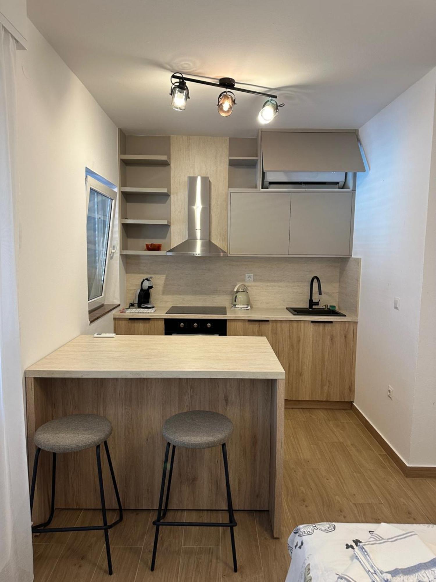 Apartmani Svemir 德拉格 外观 照片